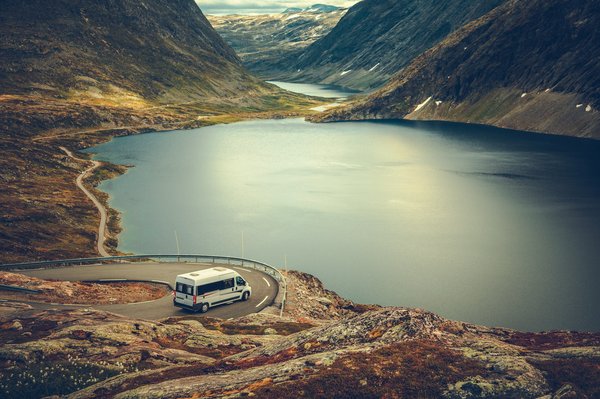 Voyager en camping-car : aventures sur la route